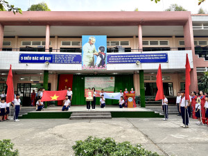 Nghi thức chào cờ khai mạc Hội thi