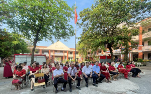 Tập thể giáo viên trường Tiểu học Tân Định dự buổi họp mặt đầu năm 2026