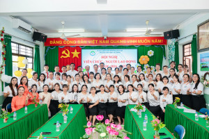 Tập thể trường Tiểu học Tân Định