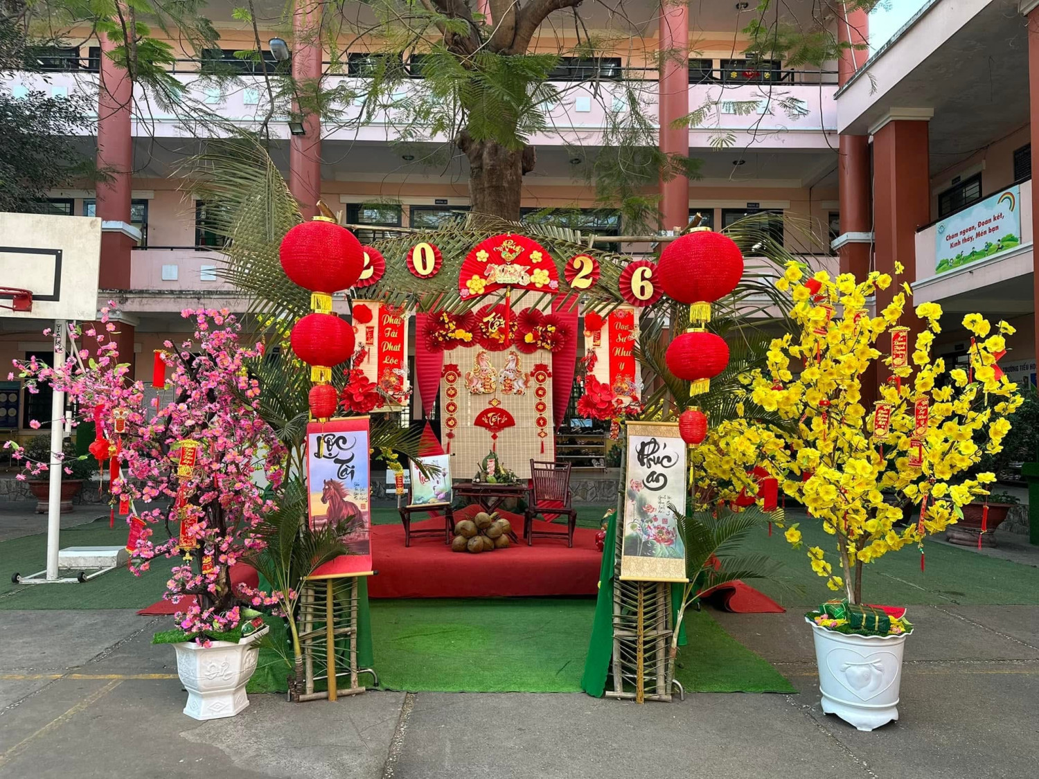 Tiểu cảnh của tổ 4 trang trí